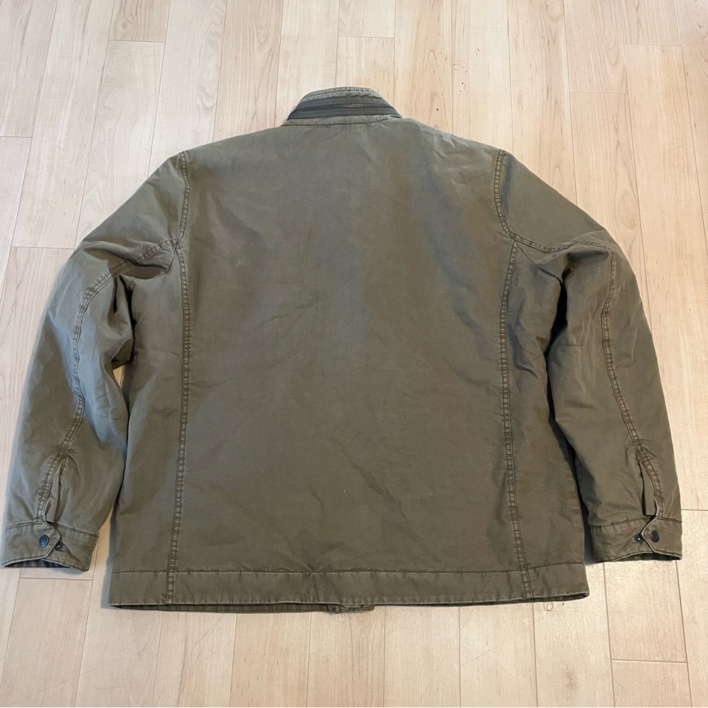 Levi's Green Military Field Jacket with Structured Collar and Sturdy Material - Picture 8 of 11